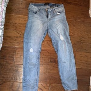 Kenneth Cole SZ 6 Capri Jeans